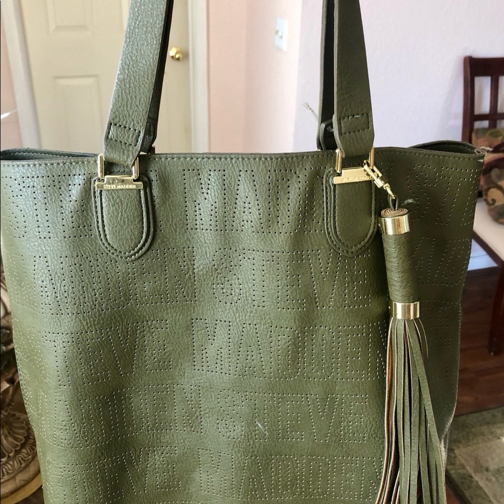 Steve Madden like new handbag